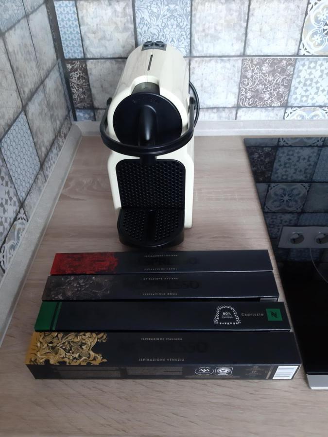Jade Vendeghaz Apartment Papa Bagian luar foto