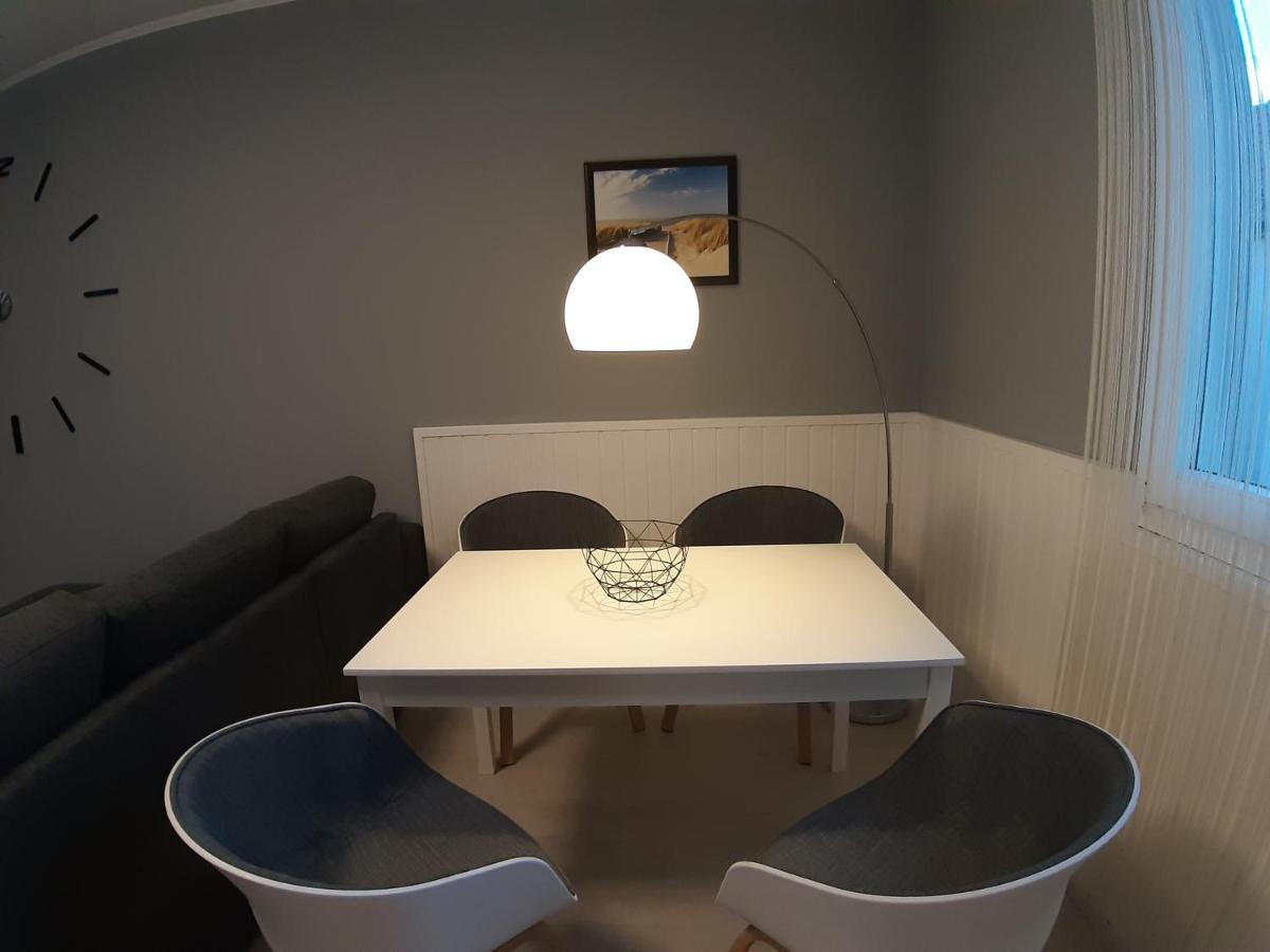Jade Vendeghaz Apartment Papa Bagian luar foto