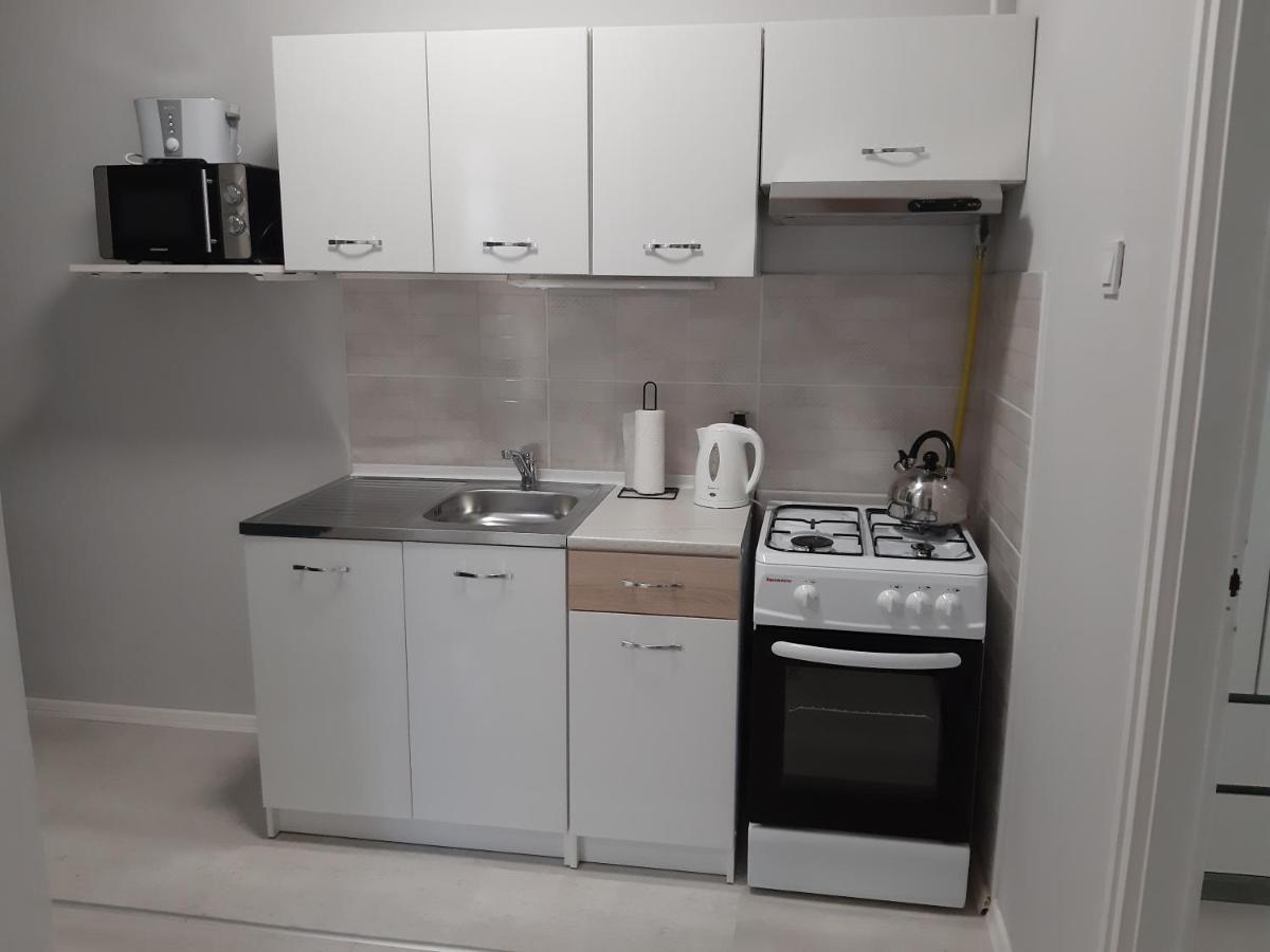 Jade Vendeghaz Apartment Papa Bagian luar foto